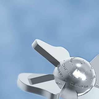 Statue in Form einer Windkraftanlage